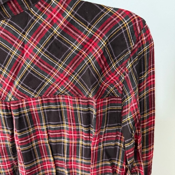 Altar’d State Red and Black Plaid Button-Up Shirt Size Medium Christmas - Picture 7 of 7
